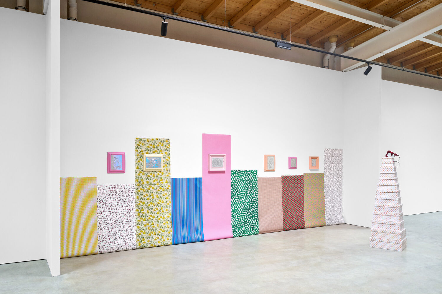 Hannah Sophie Dunkelberg, 's p a z z i', at Hallen 06, Berlin