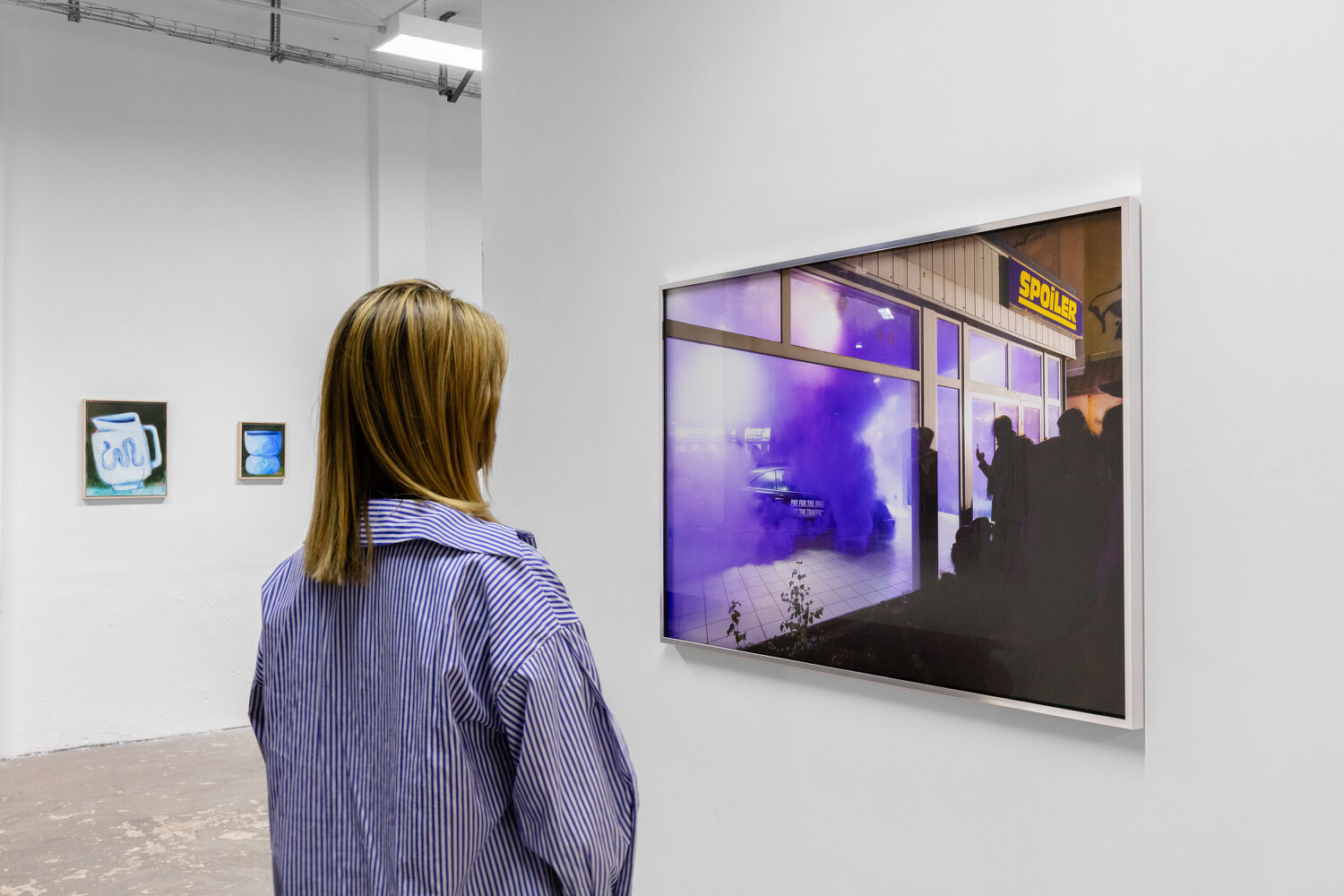 Exhibition view with works of Conny Maier (left) and Lena Marie Emrich (right), OFFICE IMPART, 2021