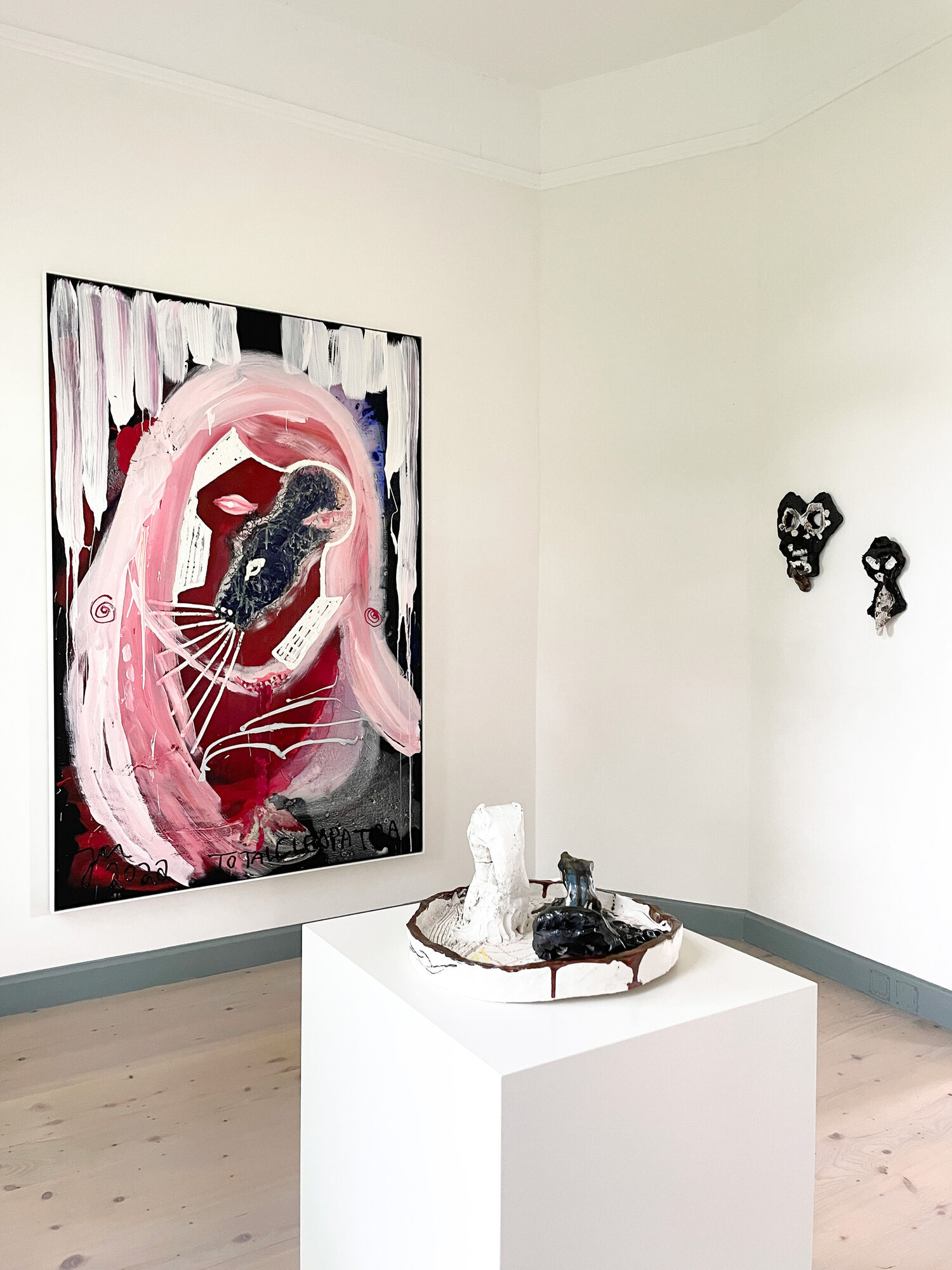 “HÄNSEL UND GRETEL (Let me in Ruh’)” Conny Maier / Jonathan Meese, Ostfriesland Biennale, 2022