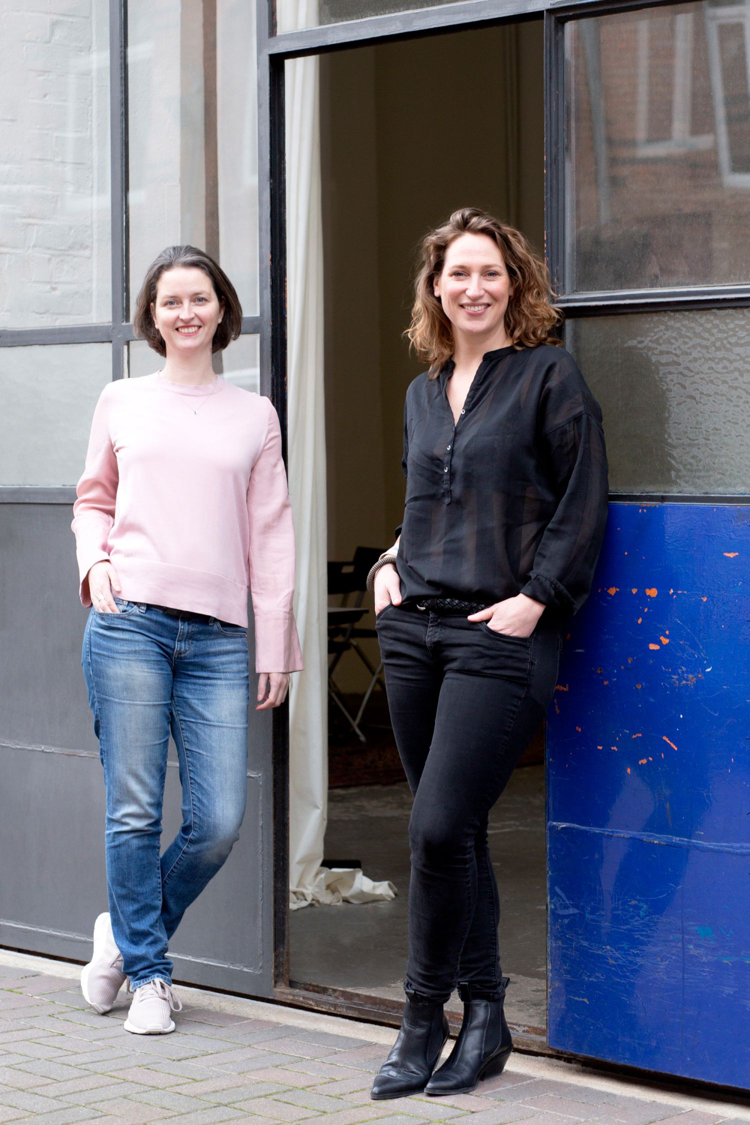 OFFICE IMPART, Anne Schwanz / Johanna Neuschäffer, Photo Charlotte Spiegelfeld